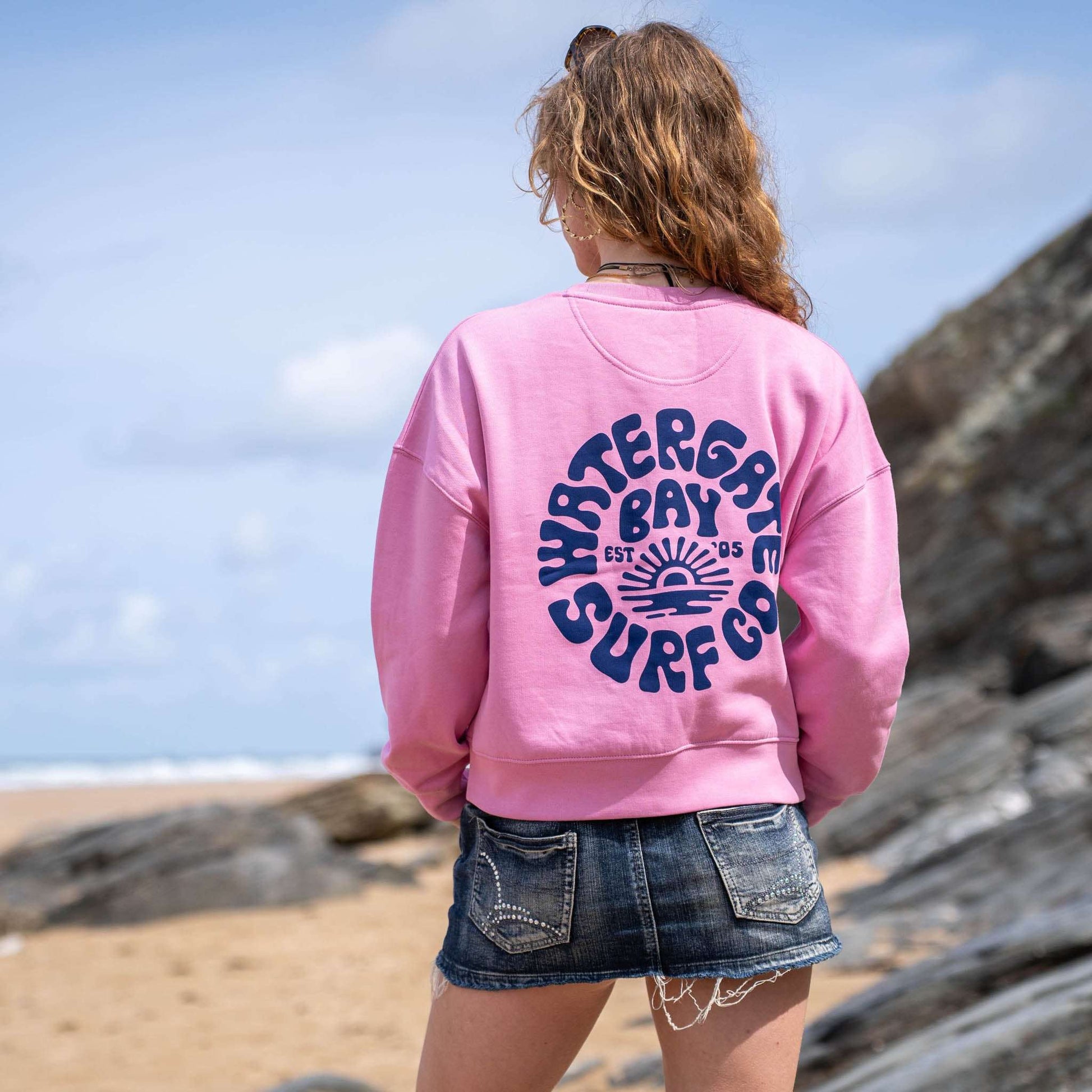 RETRO | WOMENS RELAXED CREW NECK SWEATSHIRT - BUBBLE PINK