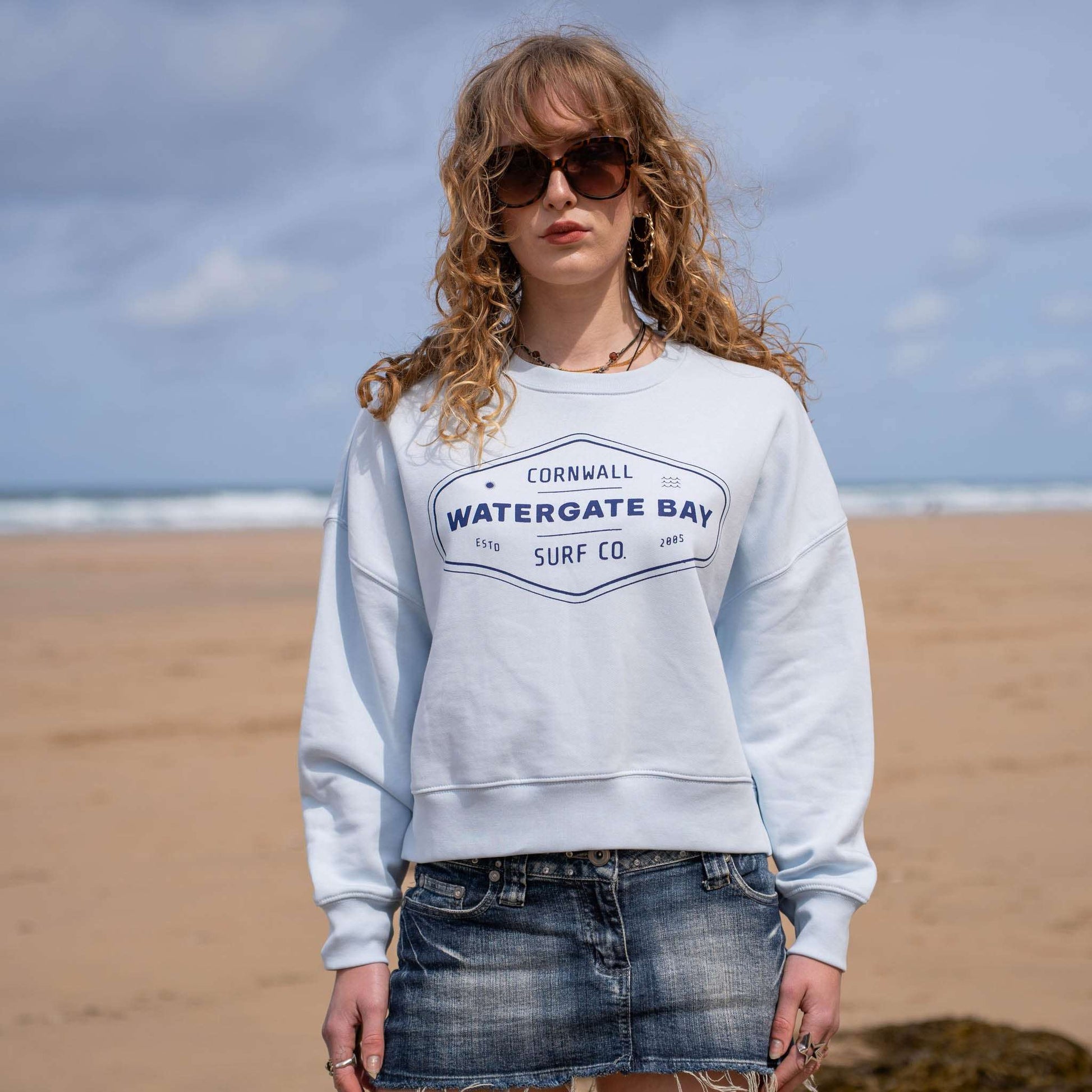 DIAMOND | WOMENS RELAXED CREW NECK SWEATSHIRT - ICE BLUE