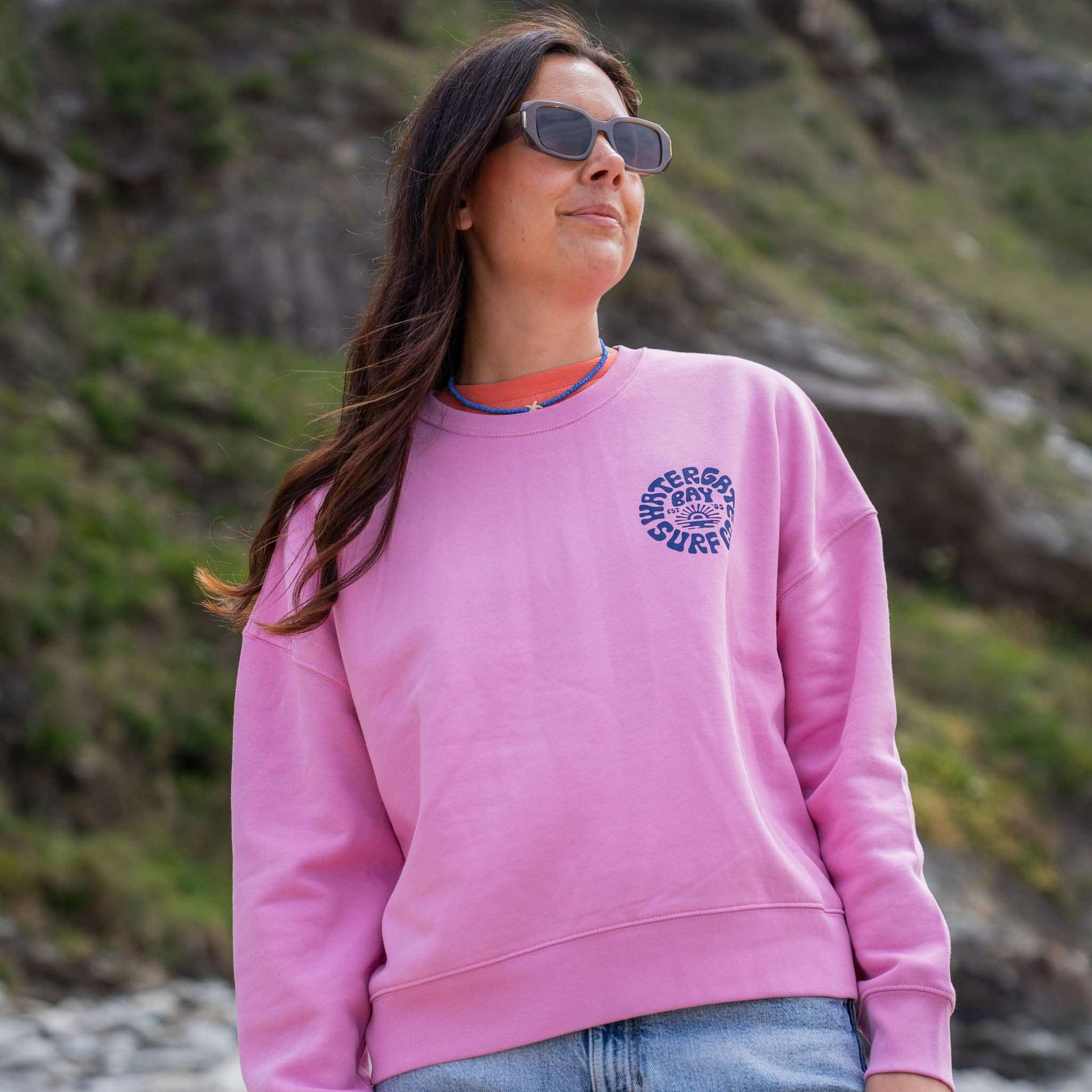 RETRO | WOMENS RELAXED CREW NECK SWEATSHIRT - BUBBLE PINK