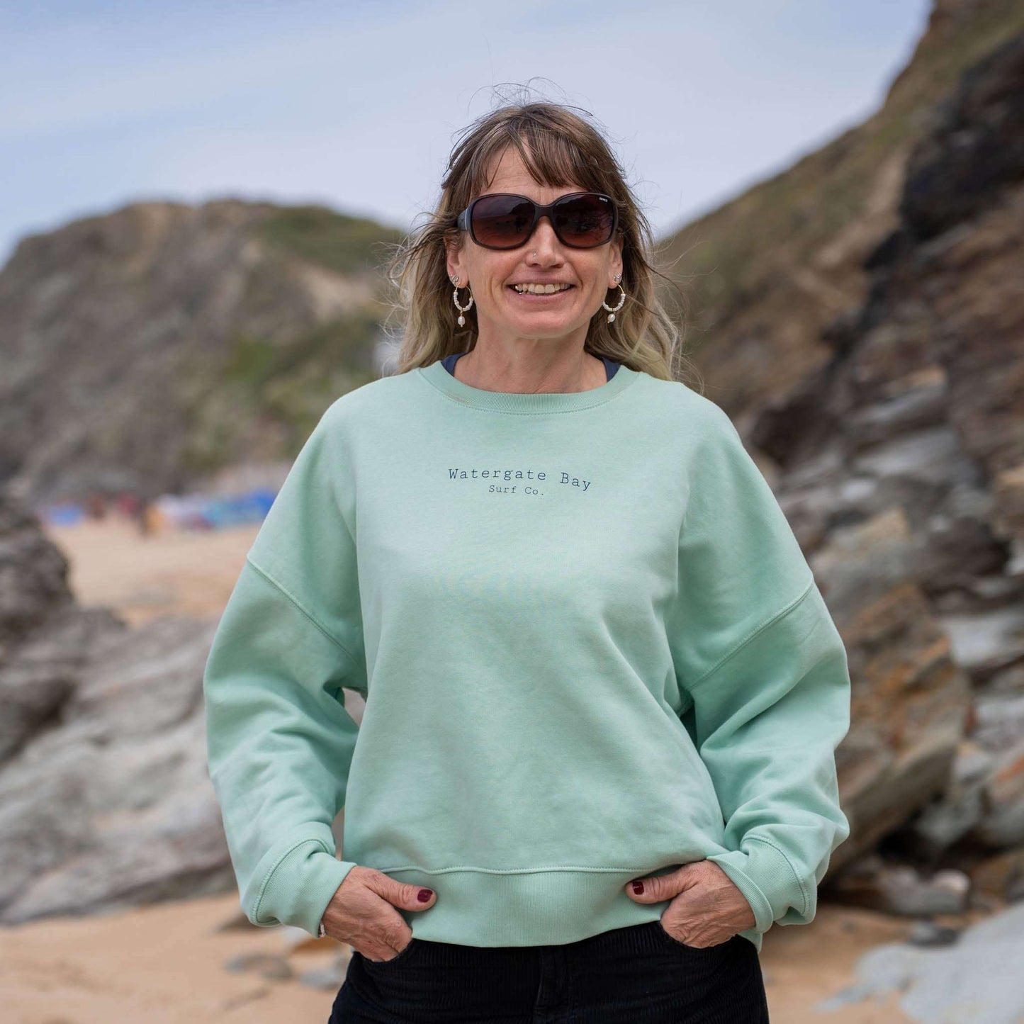 TEXT | WOMENS RELAXED CREW NECK SWEATSHIRT - MISTY JADE