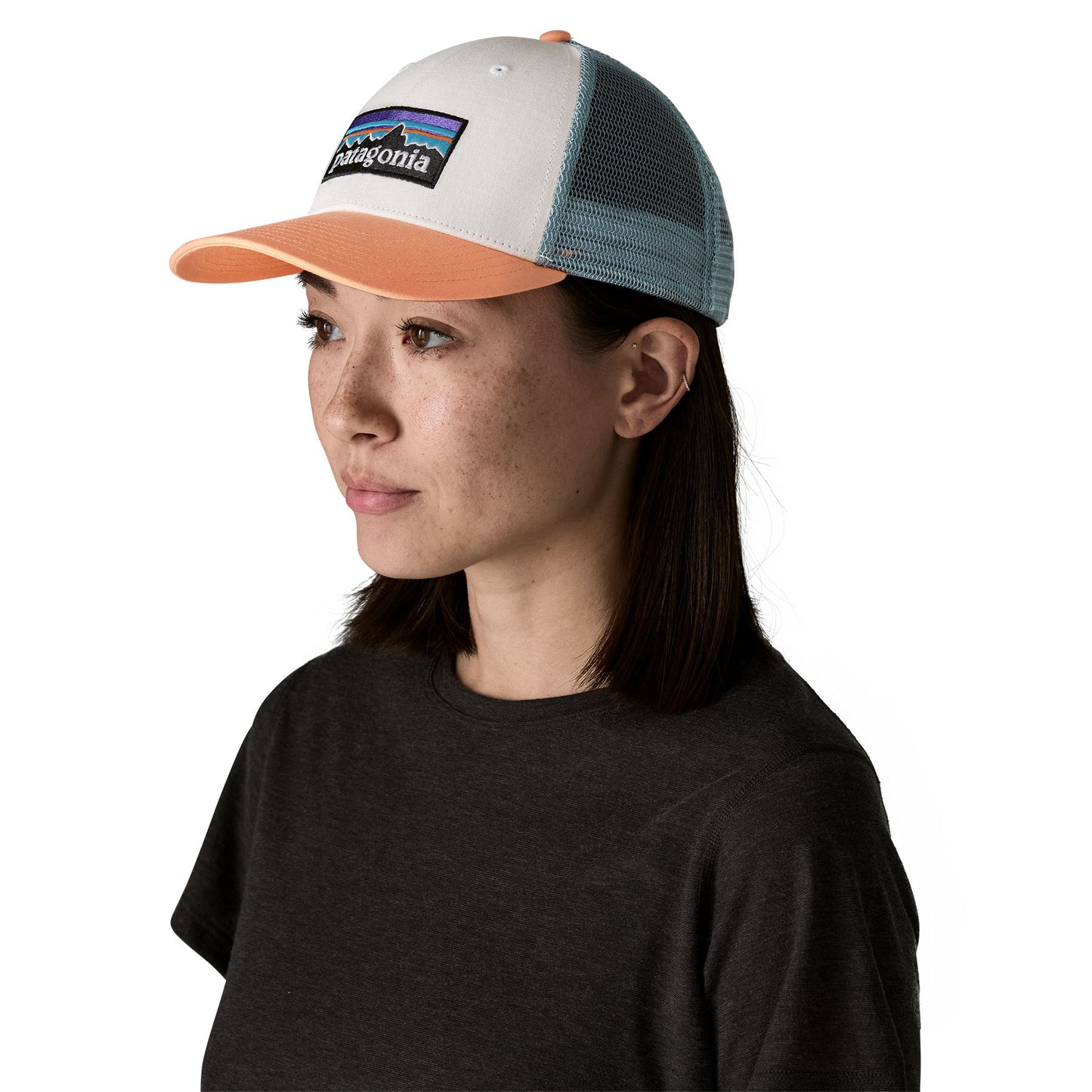 PATAGONIA LOPRO TRUCKER CAP WHITE/PEACH