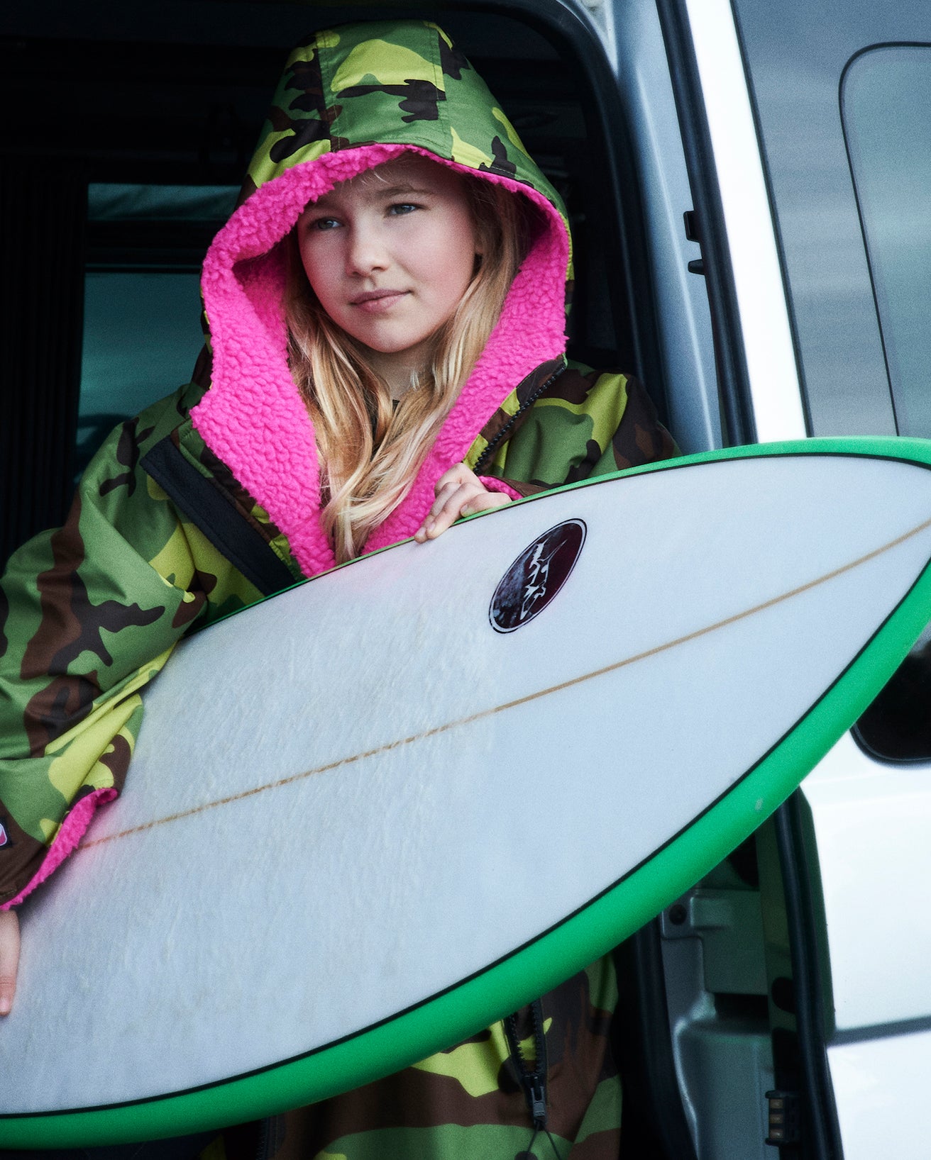 DRYROBE ADVANCED EASY-FIT GREENCAMO/PINK 5Y-9Y